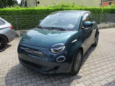 Usata Fiat 500e Comfort 86 kW (118 CV) 2023 Verde metallizzato Berlina