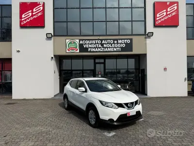 Usata Nissan Qashqai Acenta 110 CV (80 kW) 2014 Bianco SUV