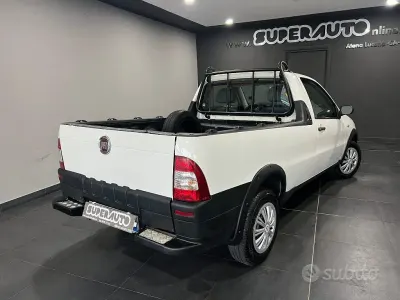 Usata Fiat Strada 84 CV (61 kW) 2009 Bianco Pick-up