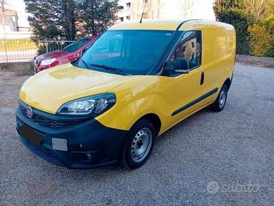 Usata Fiat Doblò Business 95 CV (69 kW) 2020 Giallo