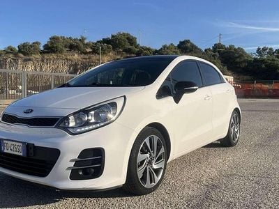Usata Kia Rio Active 75 CV (55 kW) 2016 Berlina