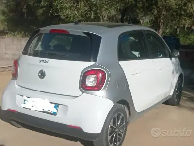 Begagnad Smart ForFour 2016 Vit Halvkombi