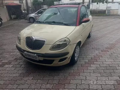 Usata Lancia Ypsilon 95 CV (69 kW) 2005 Beige Utilitaria
