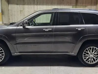 Usata Jeep Grand Cherokee Summit 250 CV (183 kW) 2019 Grigio SUV