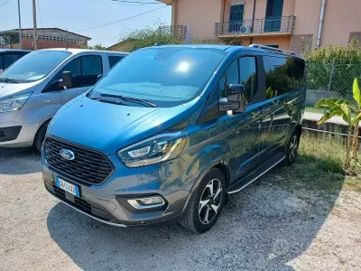Usata Ford Tourneo Custom 185 CV (136 kW) 2020 Bluazzurro Furgone