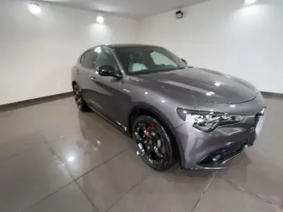 Nuova Alfa Romeo Stelvio Veloce 209 CV (153 kW) 2025 Grigio SUV