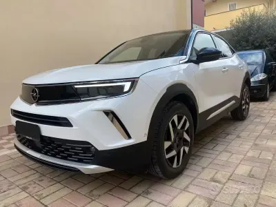 Usata Opel Mokka X Elegance 101 CV (74 kW) 2023 Bianco SUV