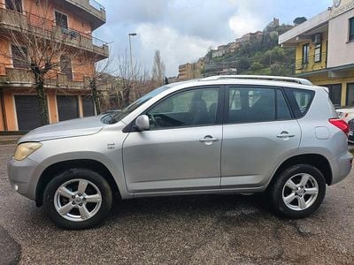 Usata Toyota RAV4 136 CV (100 kW) 2008 Argento SUV