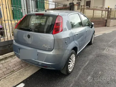 Usata Fiat Punto 77 CV (56 kW) 2009 Blu Utilitaria