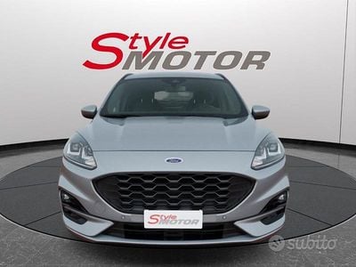 Usata Ford Kuga ST-Line 120 CV (88 kW) 2022 Grigio SUV