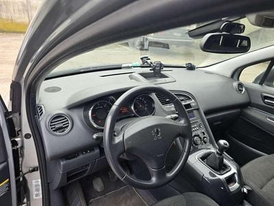 Usata Peugeot 5008 Premium 109 CV (80 kW) 2011 Monovolume