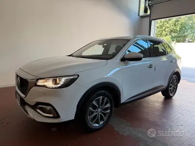 Usata MG HS Comfort 162 CV (119 kW) 2023 Bianco SUV