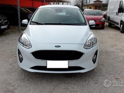 Gebraucht Ford Fiesta 75 PS (55 kW) 2021 Weiß Kleinwagen