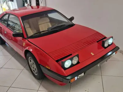 Usata Ferrari Mondial 204 CV (150 kW) 1982 Rosso Coupé
