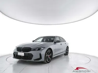 Usata BMW 320 M Sport 190 CV (139 kW) 2025 Grigio Berlina