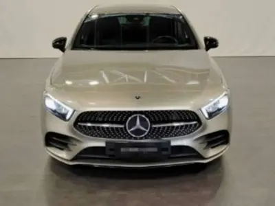 Usata Mercedes A180 Premium 116 CV (85 kW) 2019 Grigio Berlina