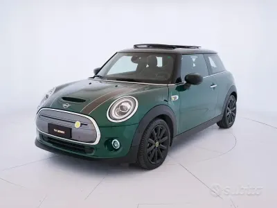Usata Mini Cooper SE 75 kW (102 CV) 2020 Verde Utilitaria