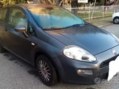 Gebraucht Fiat Punto Street 75 PS (55 kW) 2015 Grau Kleinwagen