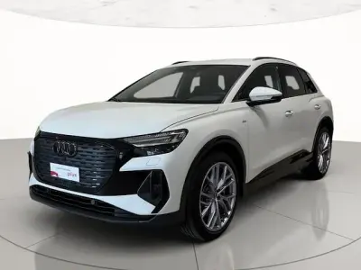 Usata Audi Q4 e-tron S-Line 210 kW (286 CV) 2024 Bianco ghiacciaio metallizzato SUV