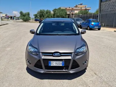 Usata Ford Focus Titanium 115 CV (84 kW) 2011 Grigio Station wagon