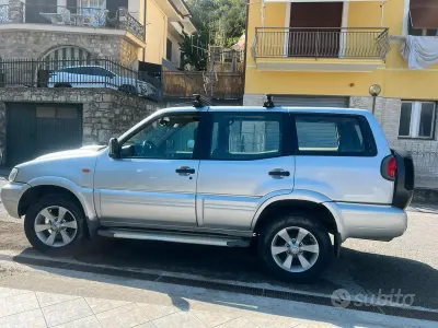 Usata Nissan Terrano 154 CV (113 kW) 2003 Grigio SUV