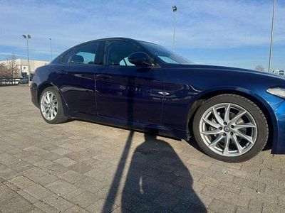 Usata Alfa Romeo Giulia Executive 160 CV (117 kW) 2019 Blu/azzurro Berlina