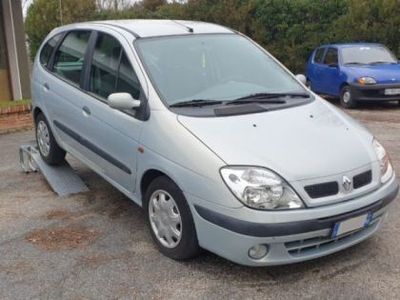 usata Renault Scénic 1.6 Benzina 107 cv 16 v Dolo