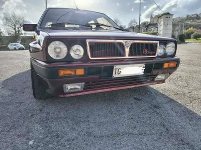 Usata Lancia Delta 181 CV (133 kW) 1987 Rosso Utilitaria