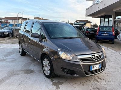 Occasion Opel Zafira 150 ch (110 kW) 2012 Gris Monospace