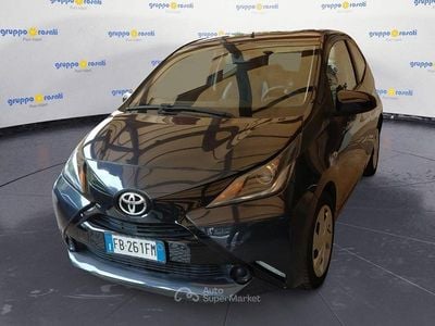 Usata Toyota Aygo Cool 69 CV (50 kW) 2015 Blu Utilitaria