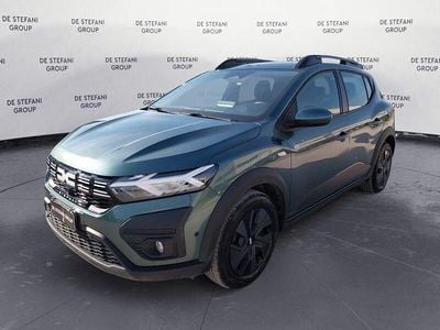 Usata Dacia Sandero Expression 101 CV (74 kW) 2025 Verde Utilitaria