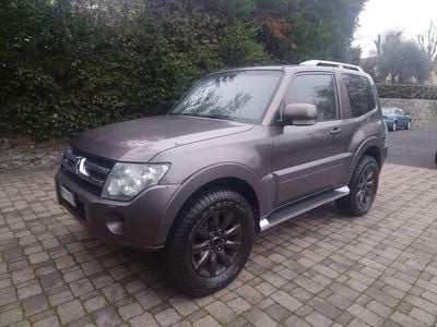 Usata Mitsubishi Pajero 200 CV (147 kW) 2009 Marrone SUV
