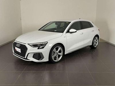 Usata Audi A3 Sportback S-Line 116 CV (85 kW) 2024 Bianco Utilitaria