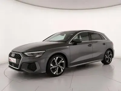 Usata Audi A3 S-Line 150 CV (110 kW) 2023 Grigio daytona perlato Berlina