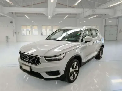 Usata Volvo XC40 129 CV (94 kW) 2021 Bianco SUV