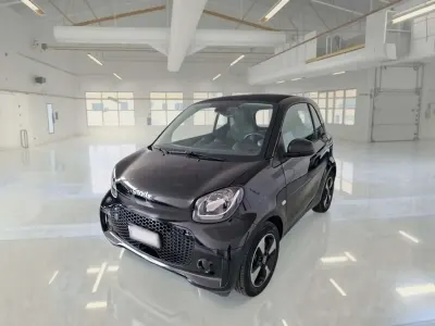 Usata Smart ForTwo Coupé Passion 41 kW (56 CV) 2022 Nero Coupé