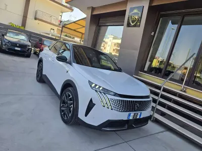 Usata Peugeot 3008 GTi 136 CV (100 kW) 2025 Bianco SUV