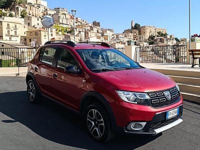 Usata Dacia Sandero Stepway 90 CV (66 kW) 2018 Rosso Utilitaria