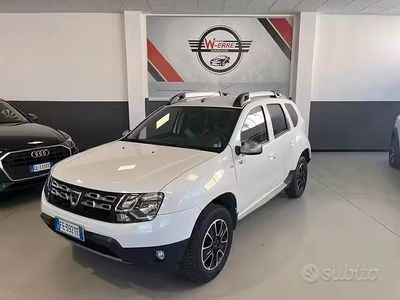 Usata Dacia Duster Lauréate 115 CV (84 kW) 2016 Bianco SUV