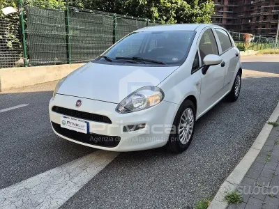 Usata Fiat Punto Street 95 CV (69 kW) 2017 Bianco Utilitaria