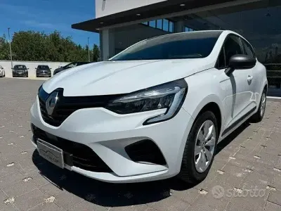 Usata Renault Clio V Zen 101 CV (74 kW) 2021 Bianco Berlina