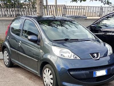 Grigio Usata 2007 Peugeot 107 Utilitaria | 3800 € (Buon prezzo)