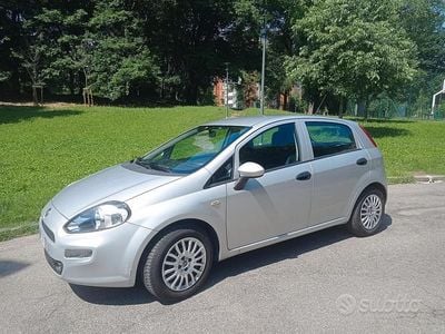 Usata Fiat Punto Street 95 CV (69 kW) 2017 Grigio Utilitaria