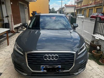 Usata Audi Q2 Business 116 CV (85 kW) 2017 Grigio SUV