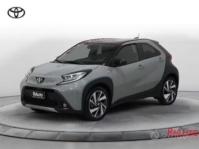 Usata Toyota Aygo X Lounge 72 CV (52 kW) 2024 Grigio SUV