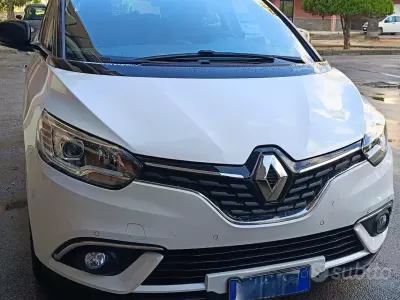 Usata Renault Scénic 110 CV (80 kW) 2017 Monovolume