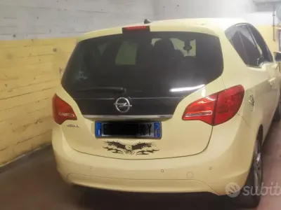 Usata Opel Meriva 120 CV (88 kW) 2015 Giallo Monovolume