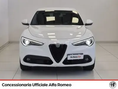 Usata Alfa Romeo Stelvio Ti 209 CV (153 kW) 2021 Bianco SUV