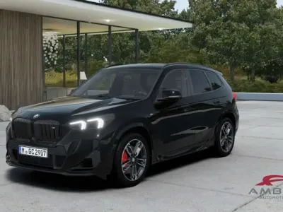 Nuova BMW X1 M Sport 300 CV (220 kW) 2026 Black sapphire metallizzato SUV