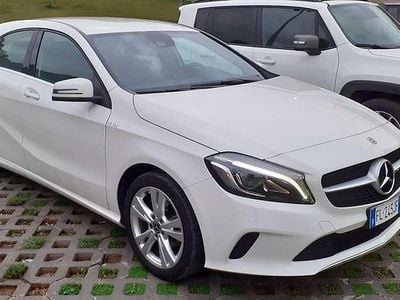 Usata Mercedes A180 109 CV (80 kW) 2017 Bianco Berlina